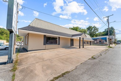 Table Rock Lake Commercial For Sale in Reeds Spring Missouri