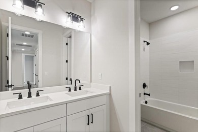 UNDER CONSTRUCTION - The Chopin floor plan offers 5 bedrooms & 4 - photo 16