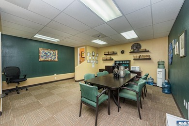 Excellent investment opportunity in ideal location, fully leased - photo 20