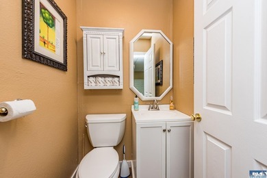 Excellent investment opportunity in ideal location, fully leased - photo 21