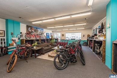 Excellent investment opportunity in ideal location, fully leased - photo 23
