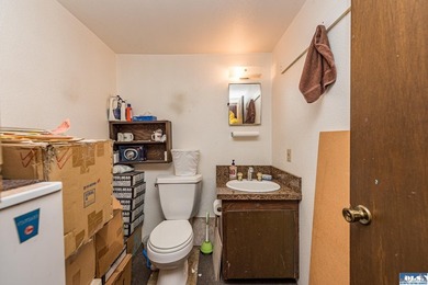 Excellent investment opportunity in ideal location, fully leased - photo 35