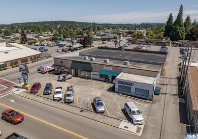Excellent investment opportunity in ideal location, fully leased - photo 37