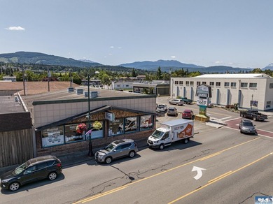 Excellent investment opportunity in ideal location, fully leased - photo 39