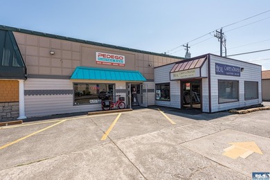 Excellent investment opportunity in ideal location, fully leased - photo 47