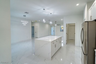 REDUCED!!! Brand New South Florida Waterfront Oasis featuring 3 - photo 8