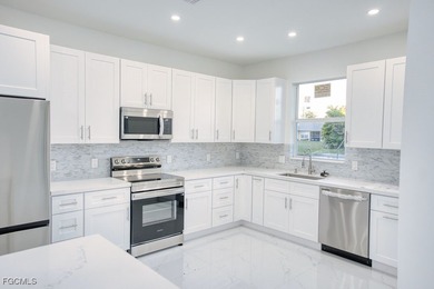 REDUCED!!! Brand New South Florida Waterfront Oasis featuring 3 - photo 10