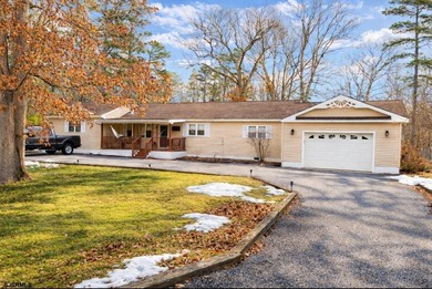 (private lake, pond, coastal) Home For Sale in Mays Landing New Jersey