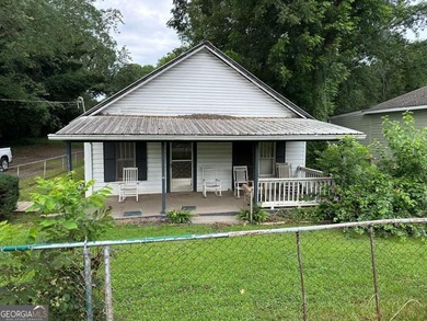 Investor Special! Historic Home Ready for Restoration in - photo 2