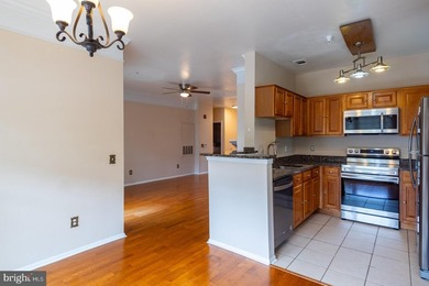 Beautiful end-unit, 2nd-floor condo in the highly sought-after - photo 8
