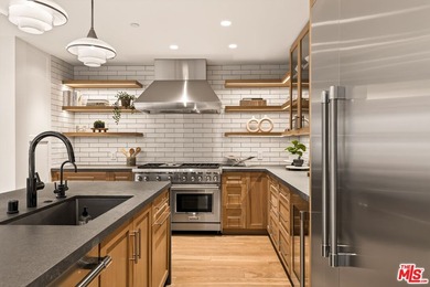 A rare opportunity just steps off Abbot Kinney, this exceptional - photo 14