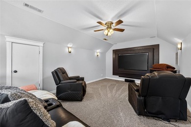 A Rare Offering on Beaver Lake. Set on nearly an acre with an - photo 15