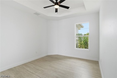 Welcome to your luxury waterfront retreat in the heart of - photo 15