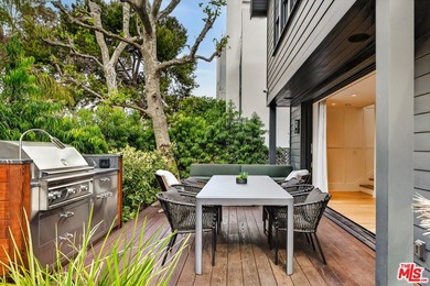 A rare opportunity just steps off Abbot Kinney, this exceptional - photo 16