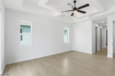 Welcome to your luxury waterfront retreat in the heart of - photo 17