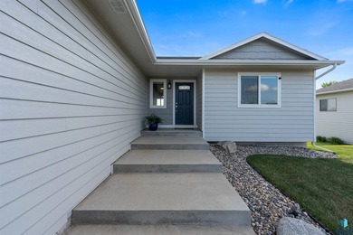 Welcome to this beautifully custom-built 2020 ranch, ideally - photo 8