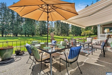 On Sunland's coveted Foursome Drive, this beautifully updated - photo 19