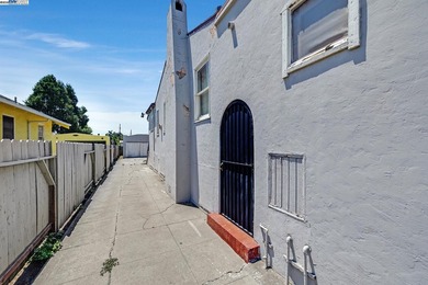 Great Location! Formerly the San Leandro Bar. High Traffic & - photo 4
