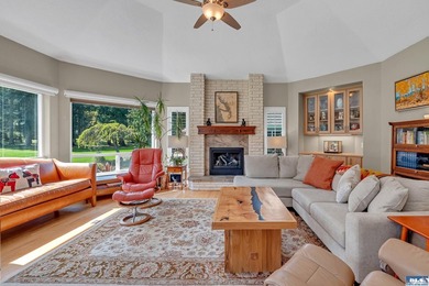 On Sunland's coveted Foursome Drive, this beautifully updated - photo 25