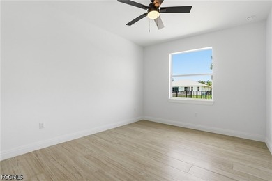 Welcome to your luxury waterfront retreat in the heart of - photo 26