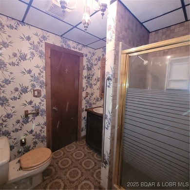 MOTIVATED SELLER! PRICED TO SELL!A spacious 3BR 3BA home with - photo 27