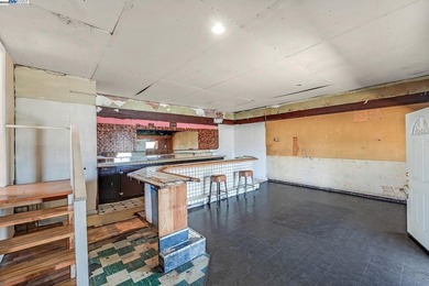 Great Location! Formerly the San Leandro Bar. High Traffic & - photo 10