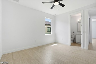 Welcome to your luxury waterfront retreat in the heart of - photo 30