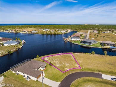 (private lake, pond, creek) Lot For Sale in Cape Coral Florida