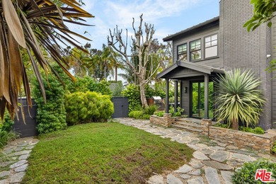 A rare opportunity just steps off Abbot Kinney, this exceptional - photo 33