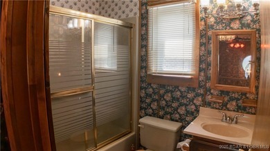 MOTIVATED SELLER! PRICED TO SELL!A spacious 3BR 3BA home with - photo 35