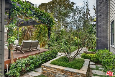 A rare opportunity just steps off Abbot Kinney, this exceptional - photo 35