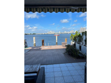 Lake Townhome/Townhouse For Sale in North Miami Beach, Florida