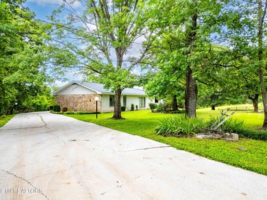 (private lake, pond, creek) Home For Sale in Knoxville Tennessee