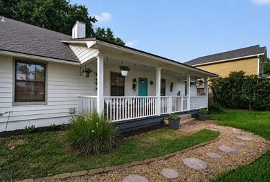Don't miss this beautifully updated Smart Home with Florida - photo 3