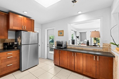 Located just minutes from Wellington's world-renowned horse show - photo 11