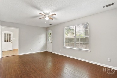 Come see this 3 Bedroom 2 Bathroom home tucked in a quiet - photo 12