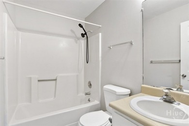 Come see this 3 Bedroom 2 Bathroom home tucked in a quiet - photo 16