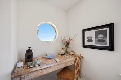 This exquisite, fully remodeled waterfront paradise offers - photo 20