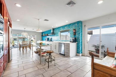 This exquisite, fully remodeled waterfront paradise offers - photo 30