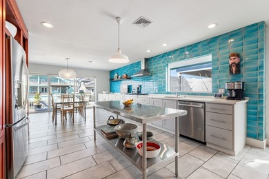 This exquisite, fully remodeled waterfront paradise offers - photo 31