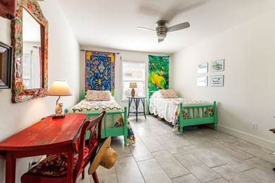 This exquisite, fully remodeled waterfront paradise offers - photo 38