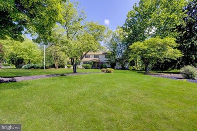 Wonderful opportunity to own on Horseshoe Rd. Great bones and so - photo 2