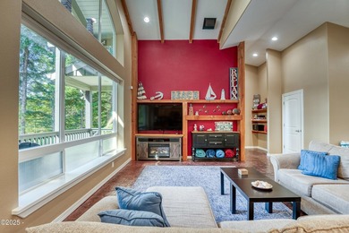 MUST SEE!! This beautiful 4 bedroom 2.5 bathroom home has - photo 5