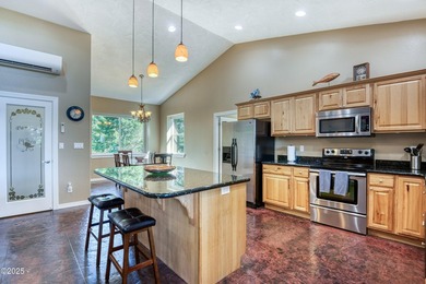 MUST SEE!! This beautiful 4 bedroom 2.5 bathroom home has - photo 8