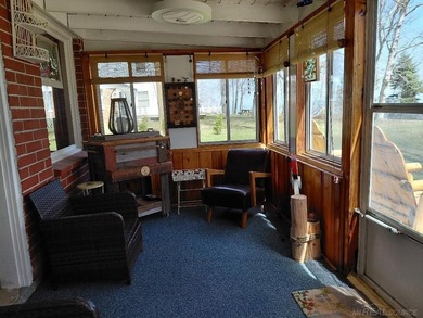 Charming Lake Huron cottage with calming, captivating water - photo 10