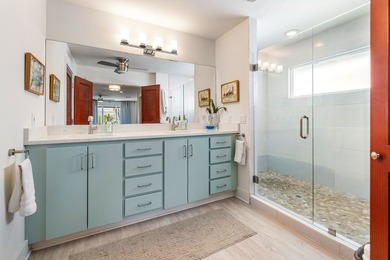 This exquisite, fully remodeled waterfront paradise offers - photo 50