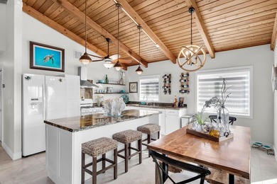 This canal front home checks all the boxes. PRICE, CONDITION - photo 11