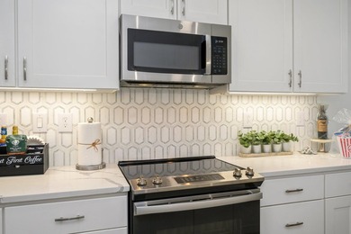 PRICED TO SELL! AT 30A & 393 WITH 3 DEEDED BEACH ACCESSES! - photo 4
