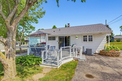 Move right into this beautifully maintained ranch in a fantastic - photo 24