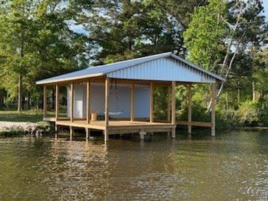 For those seeking a tranquil retreat, this secluded haven offers - photo 29